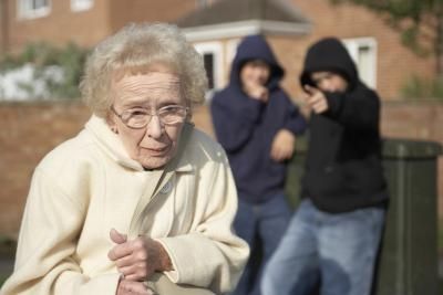 article-new-ehow-images-a07-of-3g-report-elder-abuse-arkansas-800x800